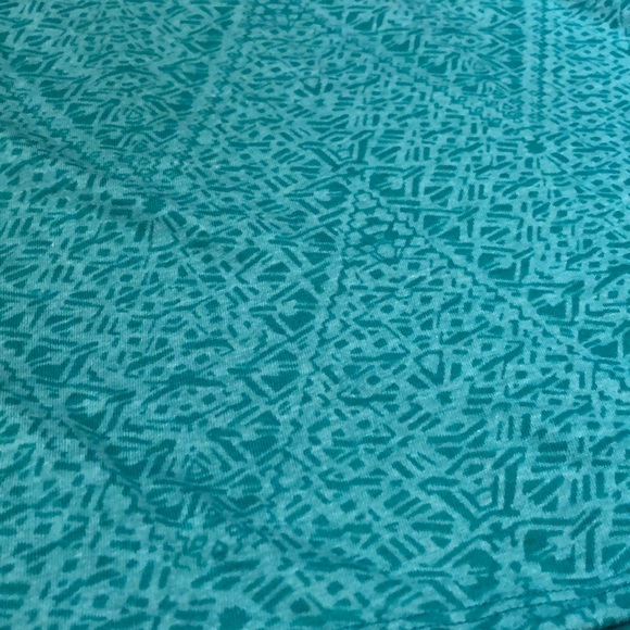 muscle tank!💚 - Picture 2 of 5